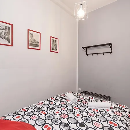 Mascherona Apartment, 10 Minutes From The Aquarium * Genoa